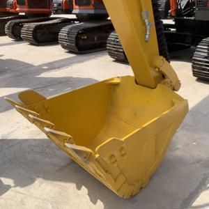 Excavadora de cadenas Komatsu PC110 Midi de 11 toneladas, usada, fabricada en Japón, a bajo precio, con motor, caja de cambios y bomba incluidos, en venta. - Product Image 2