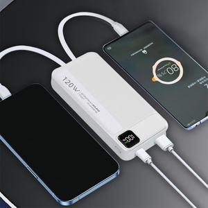 Nuevo Diseño de Banco de Energía Portátil de Carga Rápida de 20000 mAh con 2 Cables Integrados y Pantalla LED PD40w para Exteriores - Product Image 5