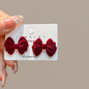 <span class=keywords><strong>Orecchini</strong></span> a fiore floccato rosso vino Silver Needle 2024, eleganti borchie a forma di rosa con fiocco, stile cinese per il Capodanno - Product Image 2
