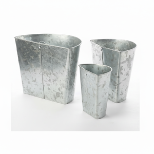 Jardinière murale extérieure en métal galvanisé, à vendre, jardinière suspendue Unique pour salon, ensemble de 3 - Product Image 1