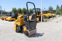 Machine compacte de 1 tonne et 10 kW, facile à déplacer, sortie stable, mini-machine d'ingénierie