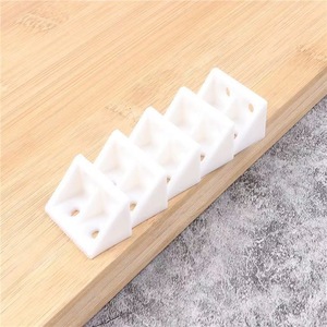 Supports d'angle en nylon blancs à 90 degrés, connecteurs de meubles, supports en plastique pour armoire et placard - Product Image 2