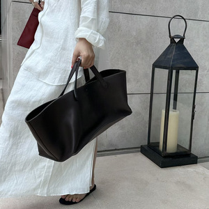 Sac fourre-tout minimaliste en cuir massif pour femme, grande capacité, avec poignée supérieure lisse, sac à bandoulière pour le quotidien, le bureau et les trajets, fermeture magnétique - Product Image 5