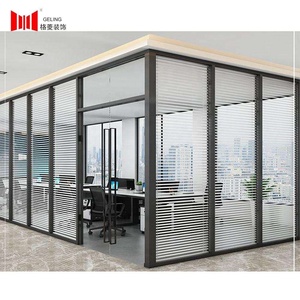 Paravent de bureau moderne en aluminium de 83 mm avec cadre en verre trempé, fixe et <span class=keywords><strong>amovible</strong></span>, avec rideau intégré - Product Image 4