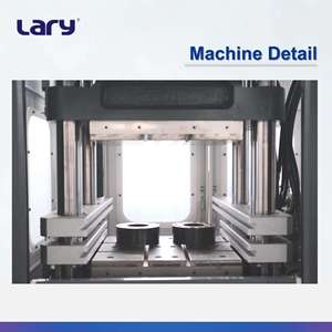 Machine de moulage par compression automatique de caoutchouc Lary PLC avec système d'exploitation HMI, force de serrage de 3000 <span class=keywords><strong>KN</strong></span>, taille de moule de 500-700 mm, caoutchouc - Product Image 2
