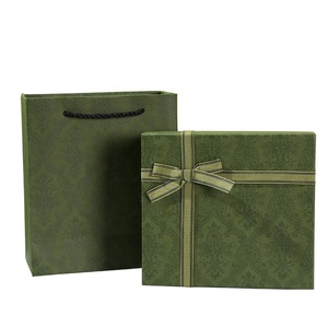 Bán buôn tùy chỉnh cứng nhắc sang trọng giấy mỹ phẩm Bao bì hộp quà tặng và túi đồ trang sức hộp quà tặng với Ribbon - Product Image 5