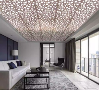 Plafond suspendu carré en maille d'aluminium perforée blanche au design moderne, revêtement poudré, ignifuge et résistant à l'humidité