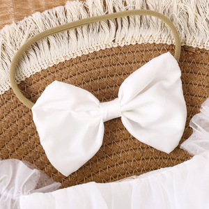 2024 pagliaccetto da bambina alla moda tute estive a maniche corte da <span class=keywords><strong>neonato</strong></span> fascia per la testa di colore puro abiti da principessa in rete per neonati - Product Image 6