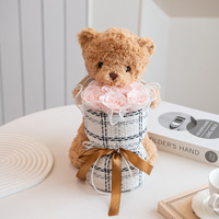 Petit ours en peluche, bouquet de roses éternelles, ours en peluche tenant un bouquet de fleurs, savon exquis en forme d'ours