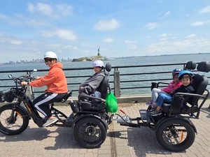 Nuevo Triciclo Eléctrico de 24 Pulgadas para Desplazamientos Diarios 2026 con Neumáticos Anchos y Batería de Litio Dual de 48V 132Ah para Recorridos de Larga Distancia en Venta - Product Image 1