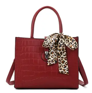 Kadın çanta seti için büyük kapasiteli sıcak satış yüksek kaliteli PU deri lüks çanta timsah timsah desen saf katı renk LOGO