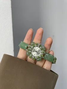 Spedizione Gratuita Orologio da Donna al Quarzo con Gemma Verde Girasole, Cinturino in Lega, Quadrante in Vetro, Analogico, Resistente all'Acqua 2026 ZS01 - Product Image 3