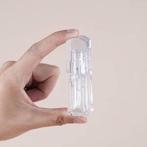 Tùy chỉnh logo7 ml chất lượng cao <span class=keywords><strong>Lip</strong></span> <span class=keywords><strong>Gloss</strong></span> ống trong suốt <span class=keywords><strong>Lip</strong></span> <span class=keywords><strong>Gloss</strong></span> ống rỗng <span class=keywords><strong>Lip</strong></span> Plumper dầu Lipgloss container - Product Image 3