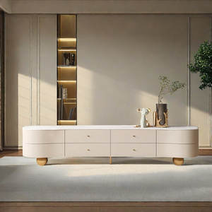 ארון טלוויזיה בסגנון נורדי איטלקי של AJUNION, בצבע קרם, מעץ מלאכותי, עם משטח שיש ורגלי מתכת. - Product Image 1