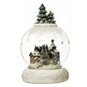Albero di natale in resina all'interno del globo di neve in poliresina per la decorazione domestica del regalo di natale