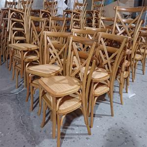 Ghế gỗ sồi tự nhiên bền chắc, lưng chữ thập, dùng cho thương mại, chịu lực cao, chất liệu gỗ uốn cong, có thể xếp chồng, thích hợp cho quán cà phê, phòng ăn, phòng khách - Product Image 2
