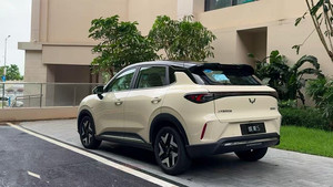 Wuling Bingo S Mini SUV Eléctrico Usado, Compacto, BEV, Ideal para el Transporte Urbano, Recién Llegado - Product Image 6