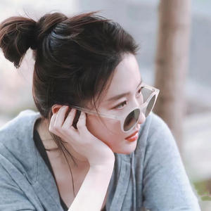 Gafas de sol Xu Hongdou para mujer, montura negra, lentes Ac, protección Uv400, a la moda, extragrandes, para viajes al sol y conducción - Product Image 5