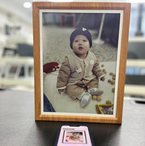 ตู้ถ่ายรูปไม้ขนาดใหญ่ 13.3 นิ้ว กรอบรูปดิจิตอล รองรับแกลเลอรี่งานศิลปะ กรอบรูปดิจิตอล จอแสดงผล E Ink สำหรับโฆษณา - Product Image 1