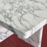Table basse minimaliste haut de gamme en marbre blanc naturel avec design écologique, durable et facile à nettoyer pour le mobilier de salon