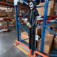 Décoration d'Halloween Squelette Suspendu avec Lanterne, Fantôme Effrayant du Grim Reaper avec Chaînes en Fer pour Décoration de Fête Maison Hantée