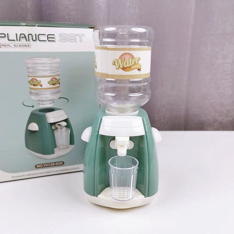 Dispensador de agua verde