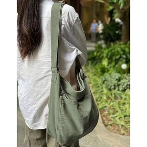 Sac fourre-tout en toile BSCI pour femmes et hommes, sac à bandoulière, sac messager décontracté multi-poches, sac de voyage et de travail - Product Image 3