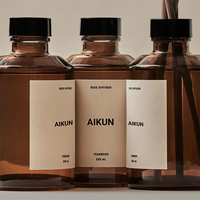 Collection de parfums d'intérieur Aikun personnalisée avec contrôle qualité strict, diffuseur à bâtonnets, bougie et spray d'ambiance, emballée pour la vente au détail en boutique et les cadeaux