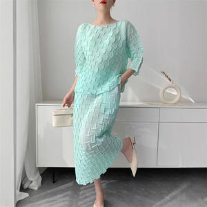 Traje Plisado Hecho a Mano Estilo Miyake para Mujer, Verano 2026, Top + Falda por Encima de la Rodilla, <span class=keywords><strong>Elegante</strong></span>, <span class=keywords><strong>Juvenil</strong></span>, Cómodo e Informal - Product Image 2