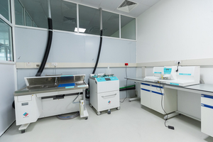 Khung thép đầy đủ kháng hóa chất phòng thí nghiệm làm việ<span class=keywords><strong>c</strong></span> băng ghế dự bị <span class=keywords><strong>C</strong></span> khung <span class=keywords><strong>c</strong></span>ó thể điều chỉnh phòng thí nghiệm trung tâm bảng với lưu trữ - Product Image 3