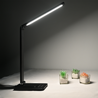 Soins oculaires Pas de lumière bleue 6 couleurs Réglable USB Rechargeable Led Lampe de table d'étude LED Pliante Lampe de table à gradation
