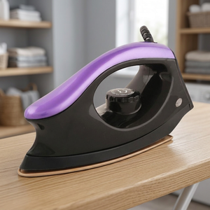 MAJESTY Mini Fer à Repasser Vapeur Électrique 1kg, Semelle Noire Purpurineuse, 750W, Garantie 1 An, Protection Anti-Brûlure à Sec, 220V, Usage Domestique et Hôtelier - Product Image 2