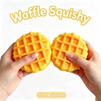 Nouveau Jouet Squishy Gaufre Croustillante à Remontée Lente, Doux à Presser, Anti-Stress, Jouet Sensoriel Fidget en Forme d'Aliment, Vente en Gros