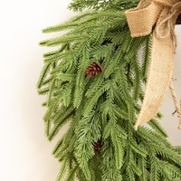 Nouvelle couronne en forme de cœur de 50 cm, de haute qualité, pour Noël, la remise des diplômes et le Nouvel An, artificielle, durable, imperméable, à suspendre à la porte d'entrée
