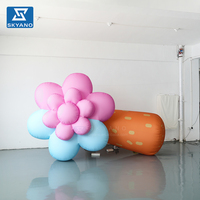 Modèle de fleur gonflable personnalisé rose et bleu bicolore pour la décoration romantique de parcs extérieurs, de roadshows et de marketing de marque