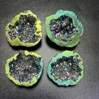 Vente en gros de géodes de cristal naturel arc-en-ciel, électro-plaquées, avec grappe de quartz irisé pour la décoration intérieure