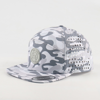 Casquette Snapback 6 Panneaux Personnalisée pour le Golf, la Pêche et le Sport, Imperméable, Perforée au Laser, avec Patch PVC de Haute Qualité – Vente en Gros