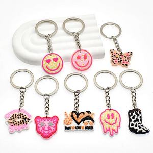 พวงกุญแจพีวีซีรูปเสือดาวน่ารักแฟชั่นสำหรับรถยนต์พวงกุญแจมีลักษณะเฉพาะตัวพวงกุญแจรูปหัวใจน่ารักของขวัญ - Product Image 2