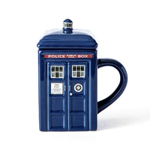 Mug à café en céramique de 500 ml, boîte de police Tardis de Doctor Who, avec couvercle, pour thé, lait, mugs créatifs, cadeaux de Noël pour enfants - Product Image 1