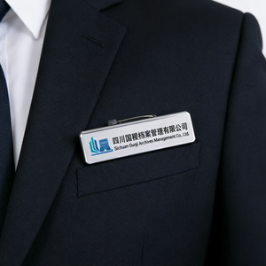 Plaques nominatives personnalisées avec logo, badges nominatifs pour le personnel de bureau, badges nominatifs en métal pour les employés d'entreprise, plaques nominatives pour hôtel, badges nominatifs à clipser - Product Image 3