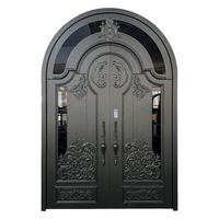 Porte d'entrée double de villa classique haut de gamme avec transom arqué en verre et ornements floraux en aluminium moulé pour l'extérieur