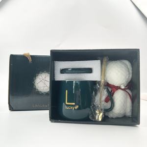 ชุดของขวัญแก้วกาแฟเซรามิกพร้อมผ้าเช็ดมือรูปหมีและช้อน พิมพ์ลายด้วย UV บรรจุในกล่องของขวัญราคาประหยัด เหมาะสำหรับวันเกิด คริสต์มาส และงานแต่งงาน - Product Image 4