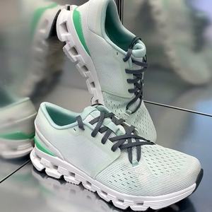 Zapatillas Deportivas de Diseño con Logotipo de Marca, Transpirables, Ultraligeras, que Aumentan la Estatura, Unisex, Resistentes al Desgaste, de Caña Baja, para Uso Casual al Aire Libre - Product Image 3