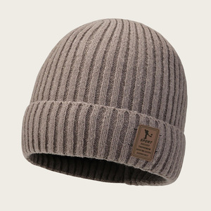 Gorro <span class=keywords><strong>de</strong></span> Invierno Grueso <span class=keywords><strong>de</strong></span> Punto Unisex con Parche <span class=keywords><strong>de</strong></span> Cuero Jacquard Impermeable, Diseño Personalizado <span class=keywords><strong>de</strong></span> Fábrica, Logotipo Personalizado, Bordado 3D - Product Image 3
