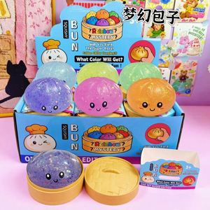 Venta al por mayor de juguetes antiestrés de dumplings y bollos, bonitos, coloridos, con expresiones luminosas, de rebote lento y blandos - Product Image 1