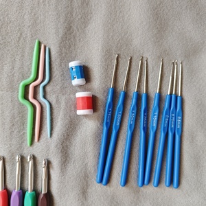 Kit Outils de <span class=keywords><strong>Crochet</strong></span> et <span class=keywords><strong>Tricot</strong></span> Manuel: 53 Pièces, Comprend Aiguilles à Coudre, Crochets, Accessoires et Marqueurs de Mailles Verrouillables - Product Image 6