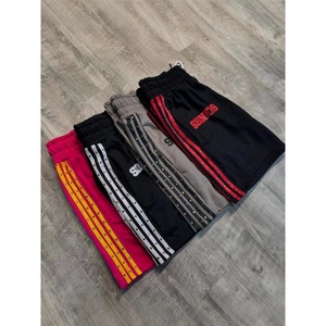 Pantalones Cortos Deportivos Unisex de Verano con Estampado Brillante y Rayas Laterales con Remaches, Estilo Hip Hop Holgado para Hombre - Product Image 1
