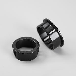 ليانيانغ نوع SB النايلون كابل جروميت ثقب سدادة على الأكمام منفذ مع مصبوب تثبيت المنتجات البلاستيكية - Product Image 4