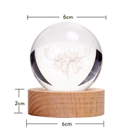Vente en gros de lampes de table à LED en forme de boule de cristal 3D de 6 cm, alimentées par USB, lampes de nuit, lune, planète Terre, galaxie, pour enfants, cadeau
