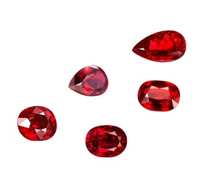 Pierre précieuse rouge vif de 9 mm, rubis de laboratoire à taille variée, vente en gros pour pendentifs élégants et raffinés - Product Image 3